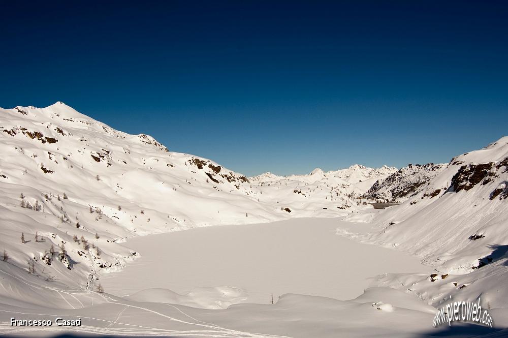 004 I Laghi in veste invernale.jpg